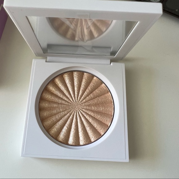 OFRA Highlighter - Picture 3 of 6